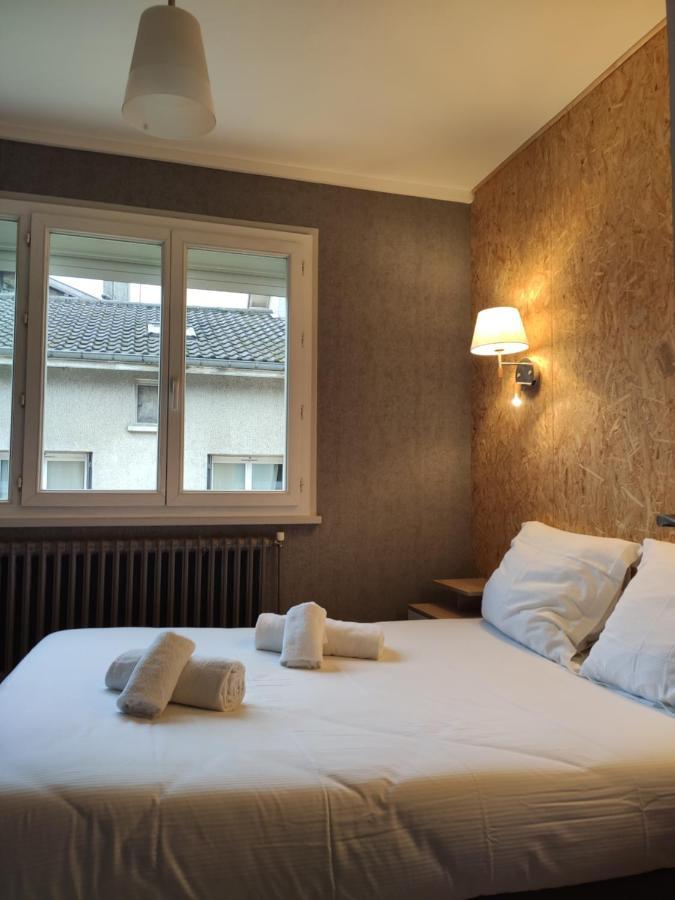 Bar Hotel Du Centre Montrevel-en-Bresse Esterno foto