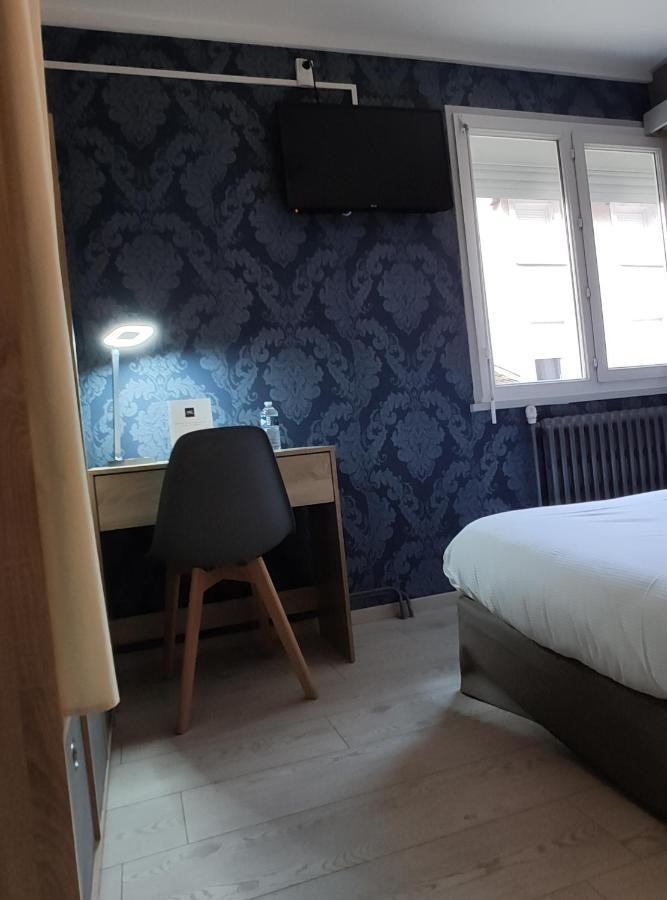 Bar Hotel Du Centre Montrevel-en-Bresse Esterno foto