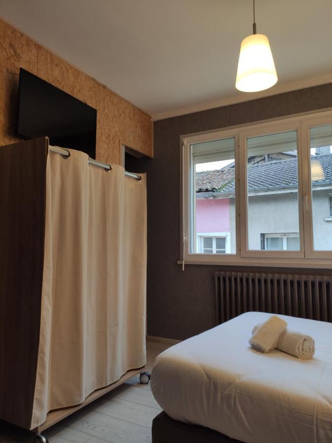 Bar Hotel Du Centre Montrevel-en-Bresse Esterno foto